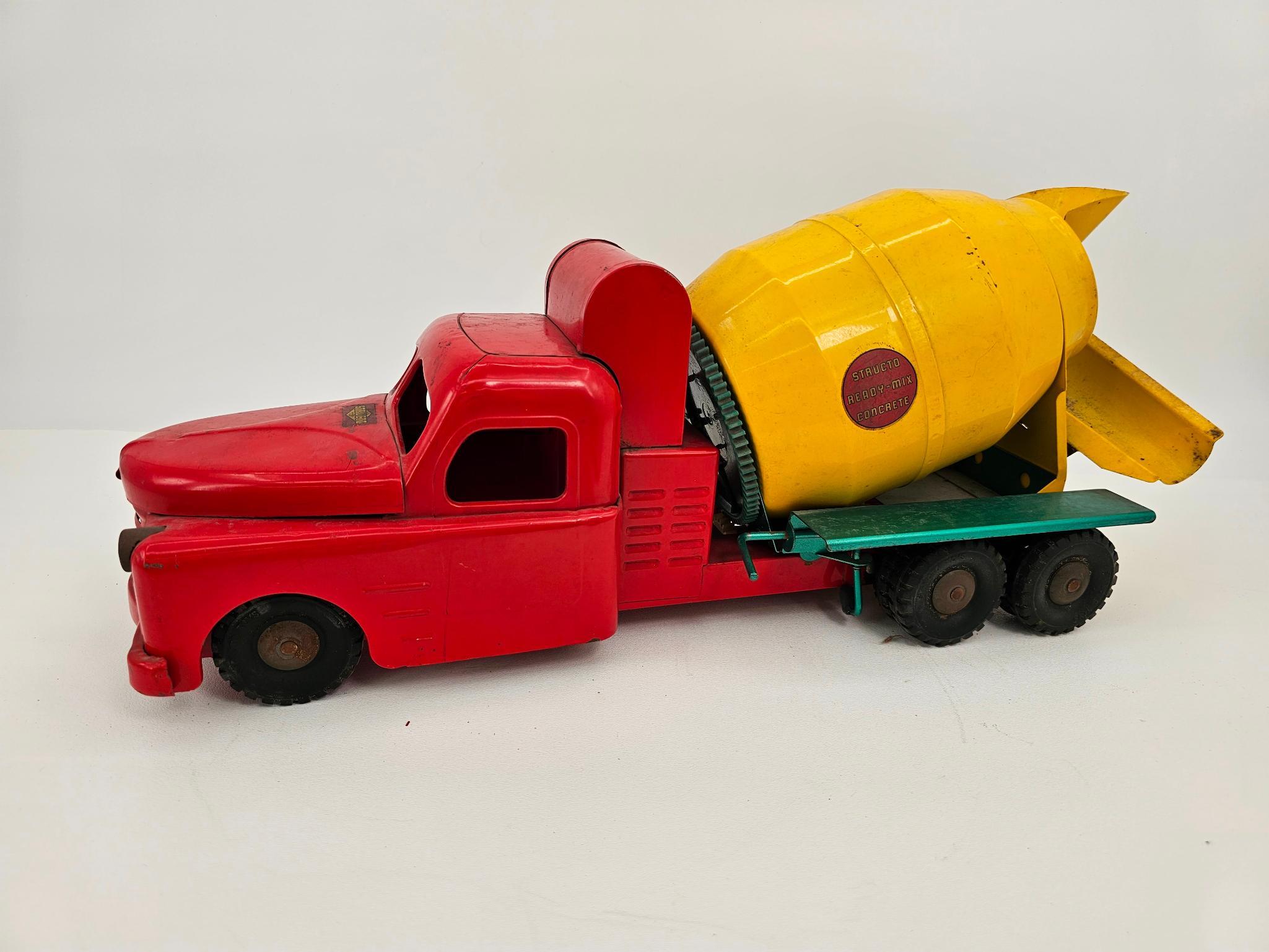 Structo toys store cement mixer