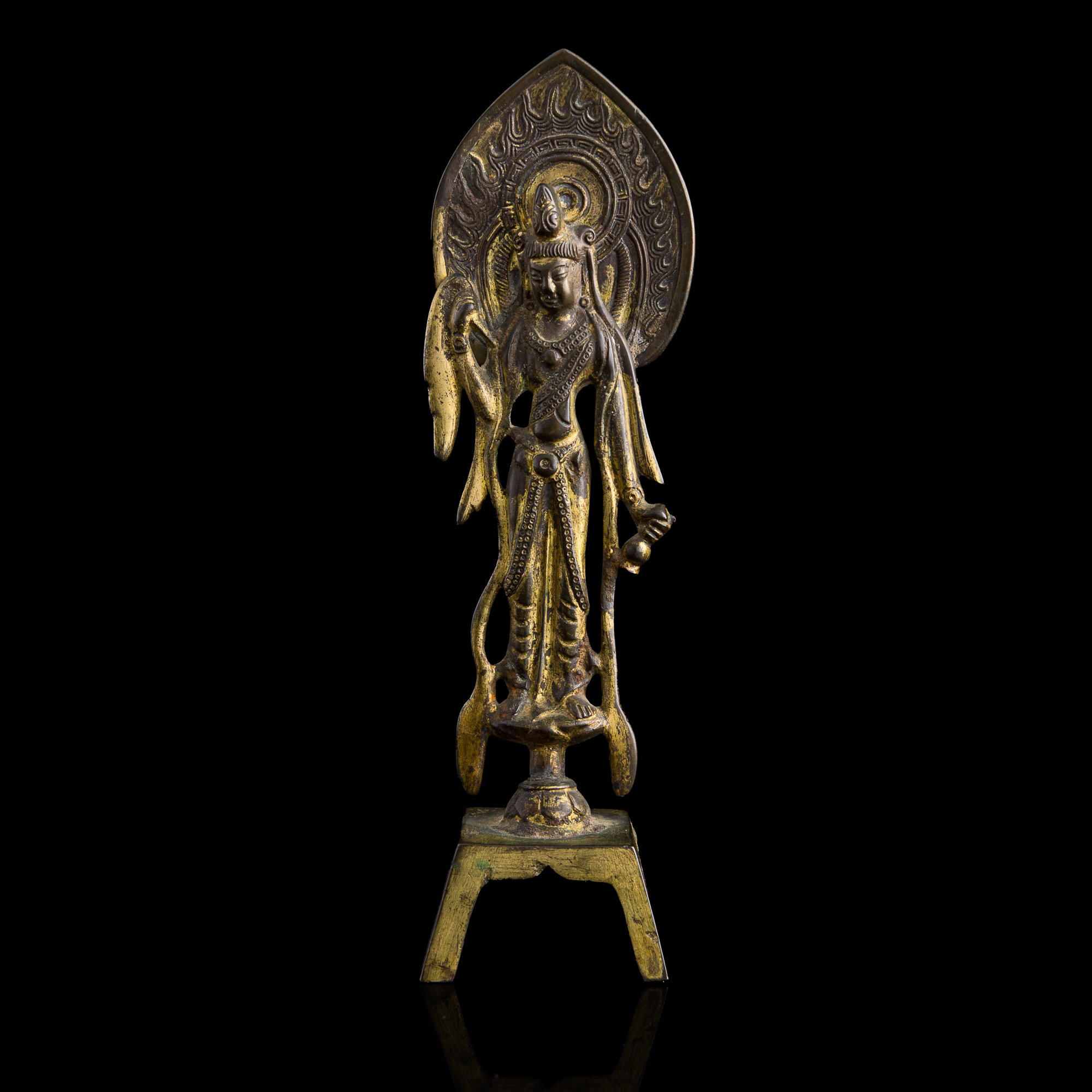 南朝梁普通六年銅鎏金銘文佛像A Chinese gilt-bronze inscribed