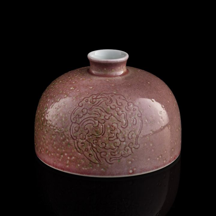 十九世紀 豇豆紅太白尊 A Chinese peachbloom-glazed beehive water coupe, 19th century