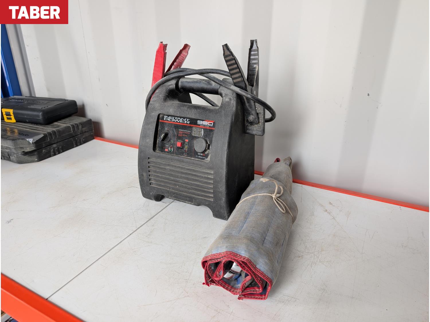 Instant Power 950 Amp Boost Pack w/ Westward SAE Wrench Set [25IH02080 ...
