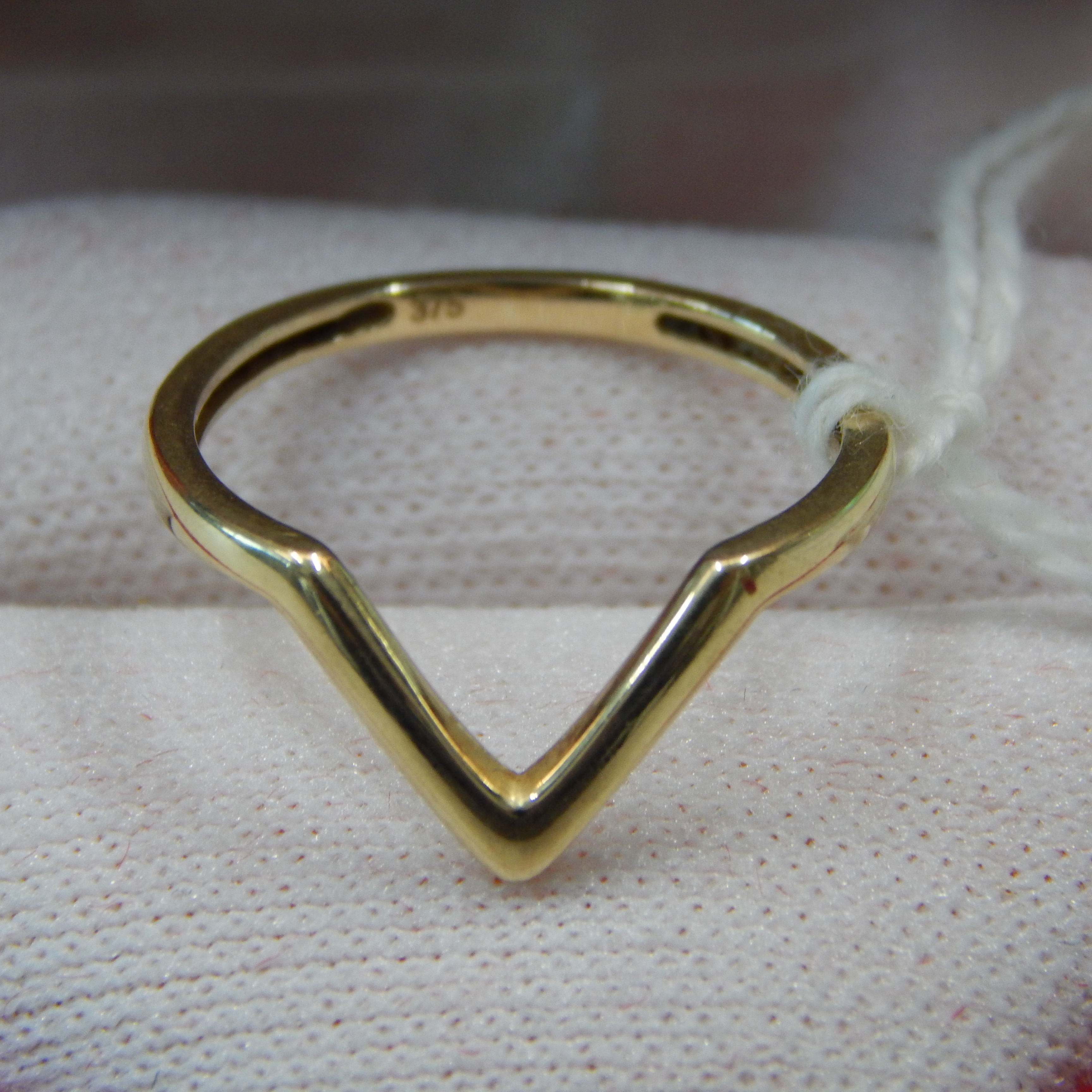9ct Gold Ring 1gm — NZ auction result