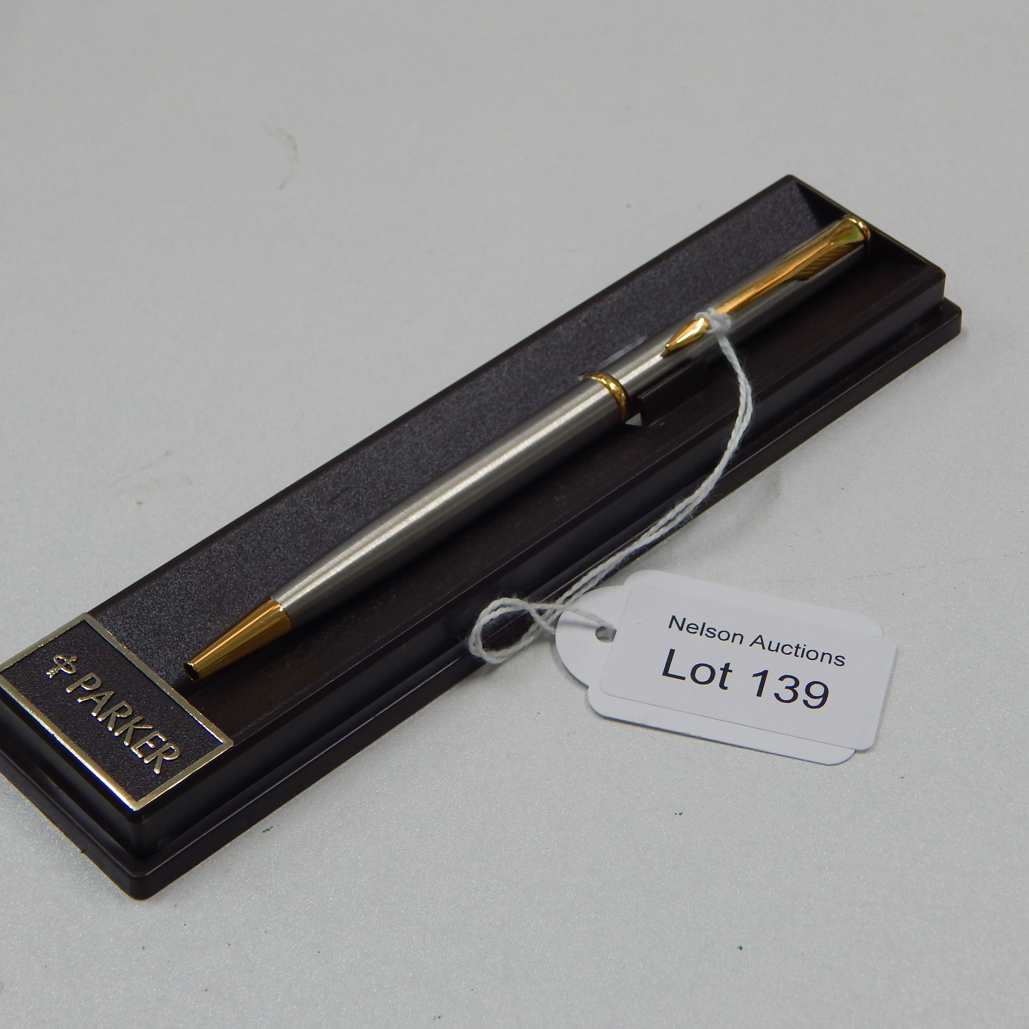 Parker Insignia Ballpoint Pen with Gold Trim - French — NZ auction result
