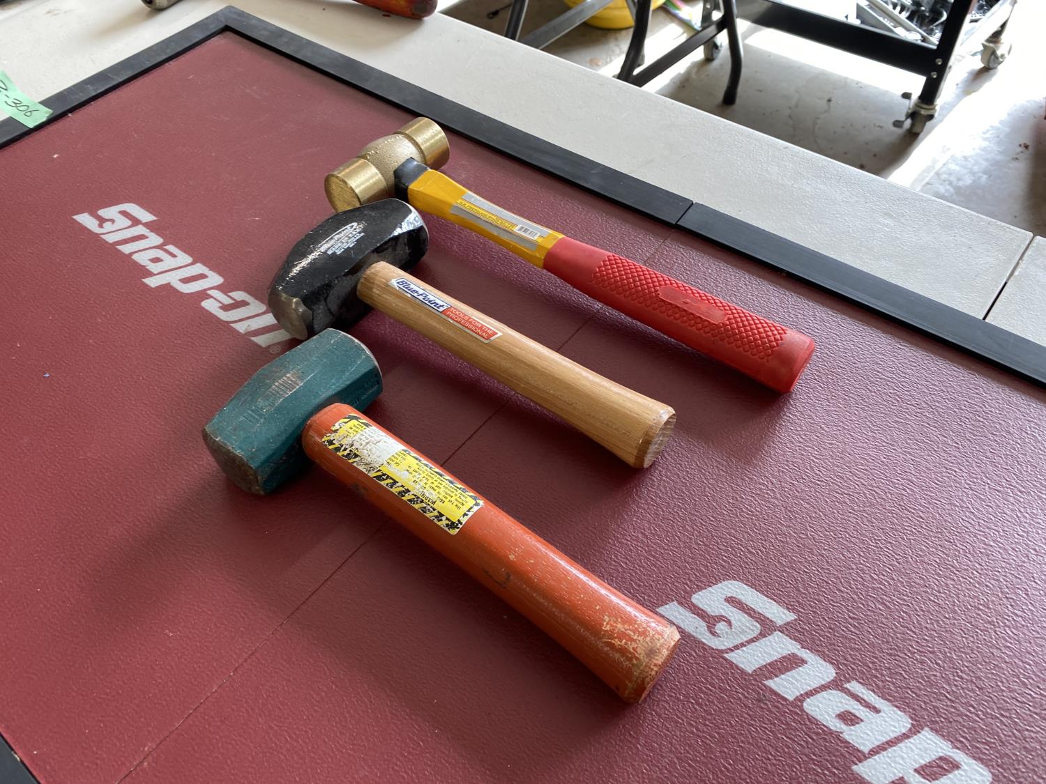 Qty of (3) Mini Sledge Hammers [25IP02003-306] | Team Auctions