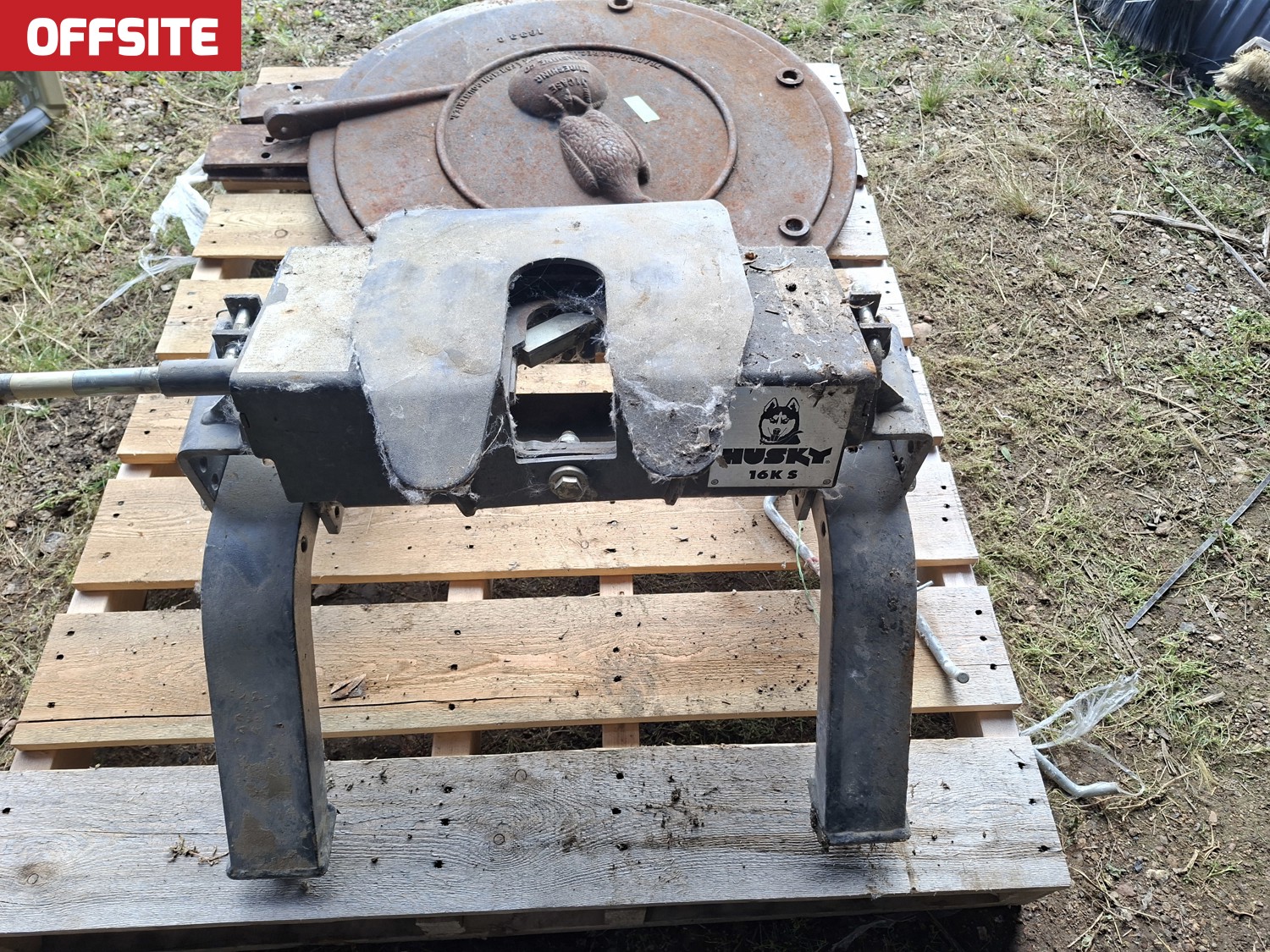5TH Wheel Plate [26JK52001-135] | Team Auctions