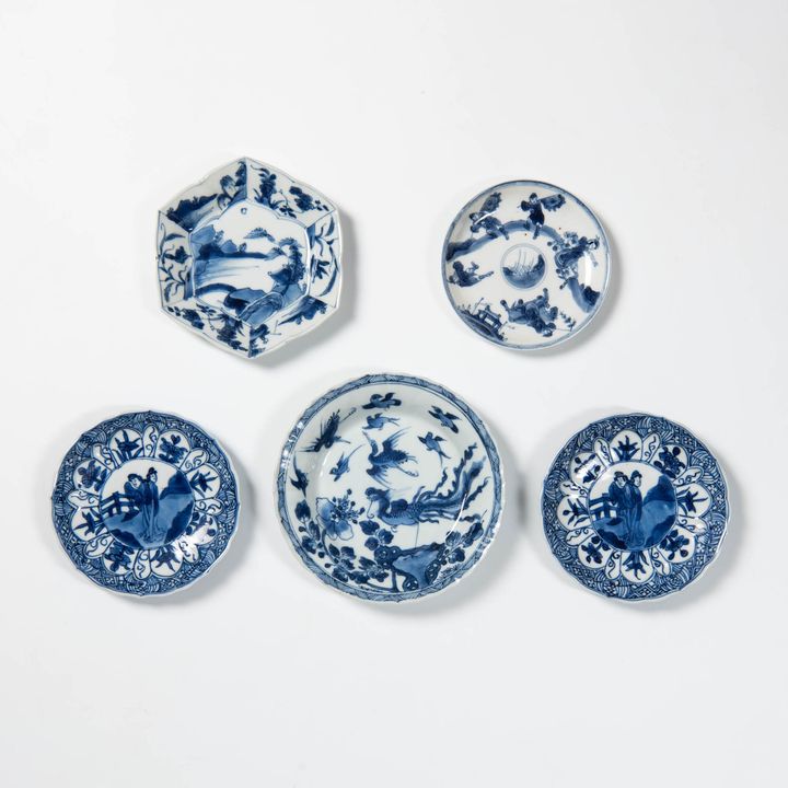 清康熙 青花盤五只 Five Chinese blue and white plates, Kangxi period, Qing dynasty