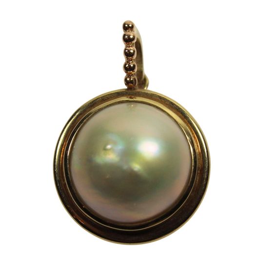 Mabe Pearl Pendant in 9ct Yellow Gold