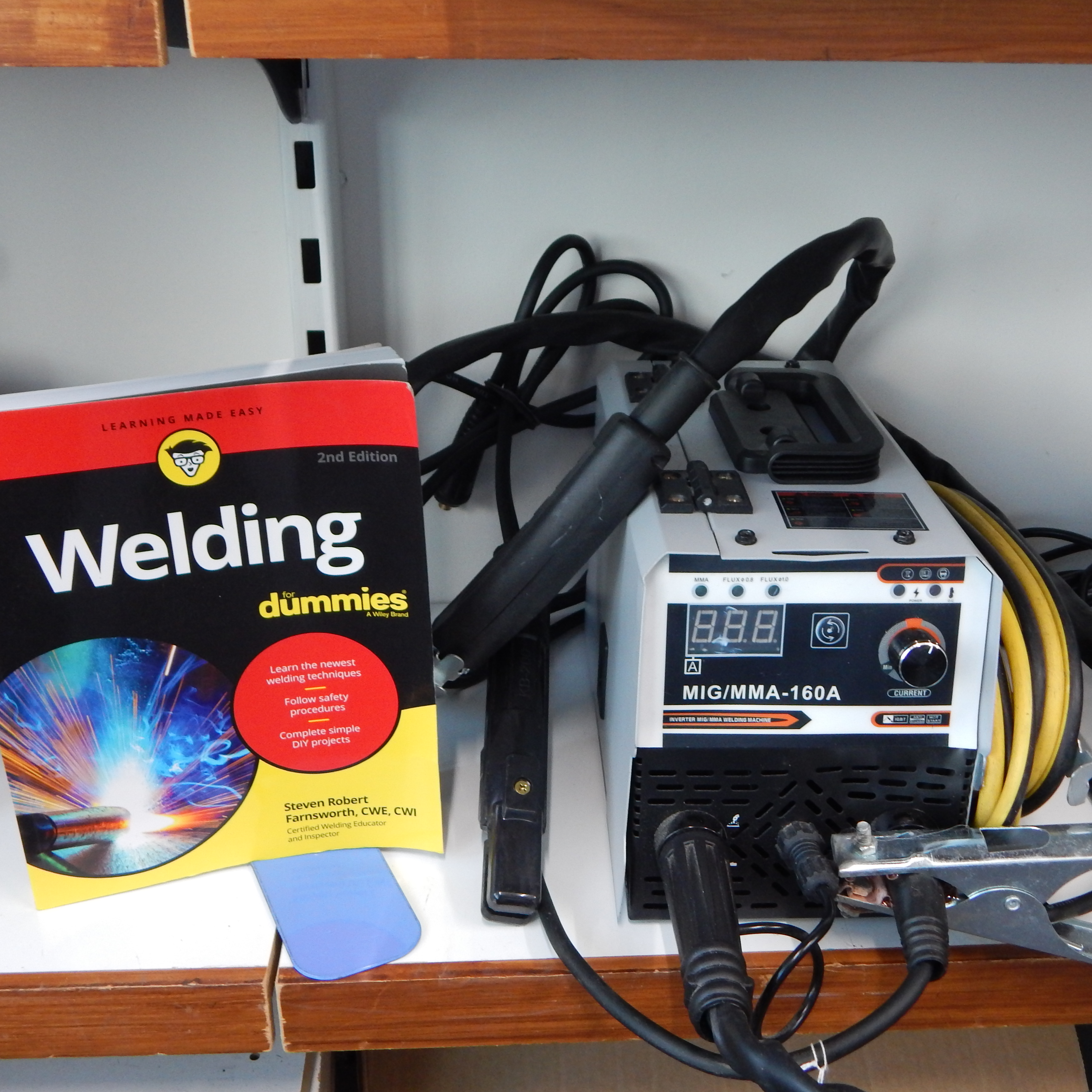 MIG / MMA 2 in 1 Welder 220v Inverter RP $130 — sold at auction in New Zealand for $70