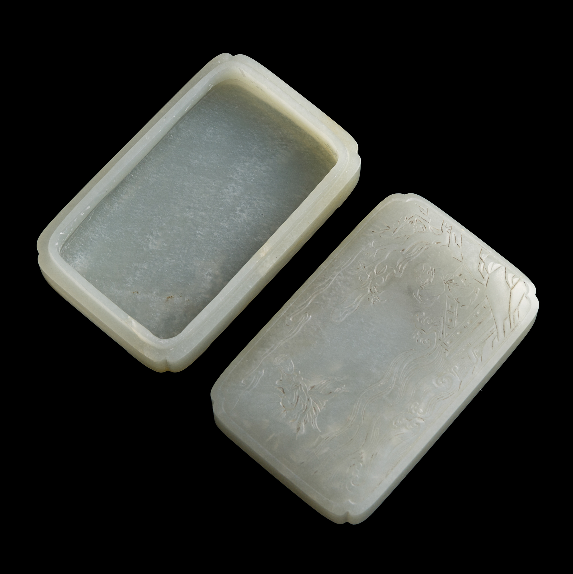十九世紀早白玉雕西王母祝壽蓋盒A Chinese carved white jade