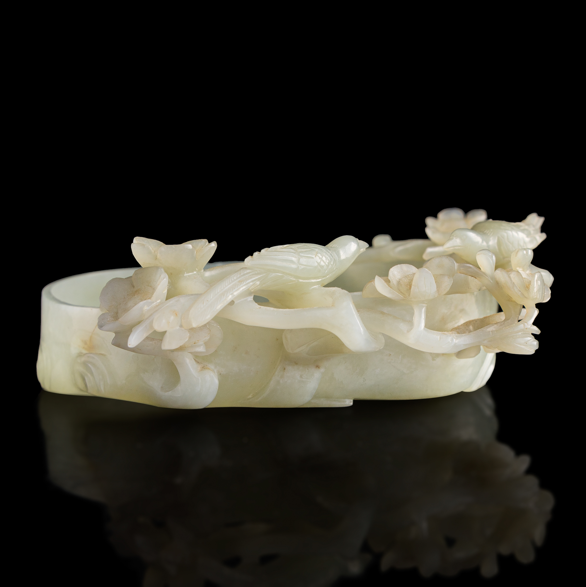 十九世紀晚白玉雕喜鵲登梅筆洗（附木座）A Chinese carved white