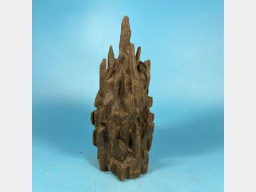 Century-old Nha Trang agarwood ornaments