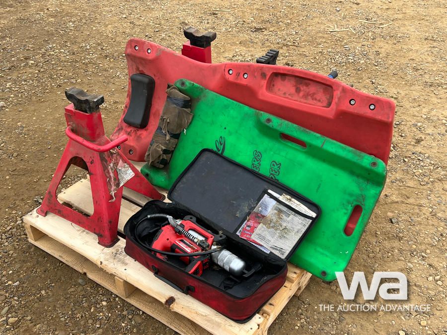 (2) SETS HD FLOOR JACK STANDS, CORDLESS GREASE GUN Weaver Auctions