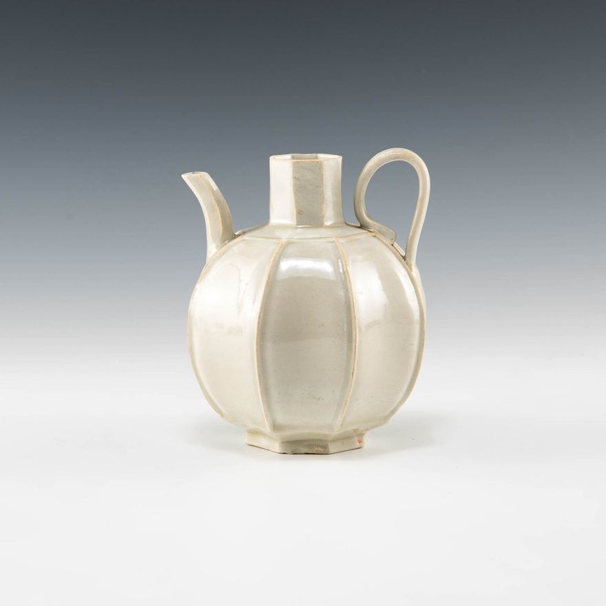 宋代 影青執壺 A Chinese Yingqing ewer, Song dynasty