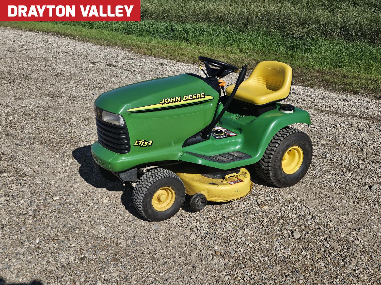 John Deere LT133 Ride On Mower [25HC37019-002] | Team Auctions