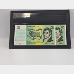 Australia - $2 Banknote - Consecutive Pair