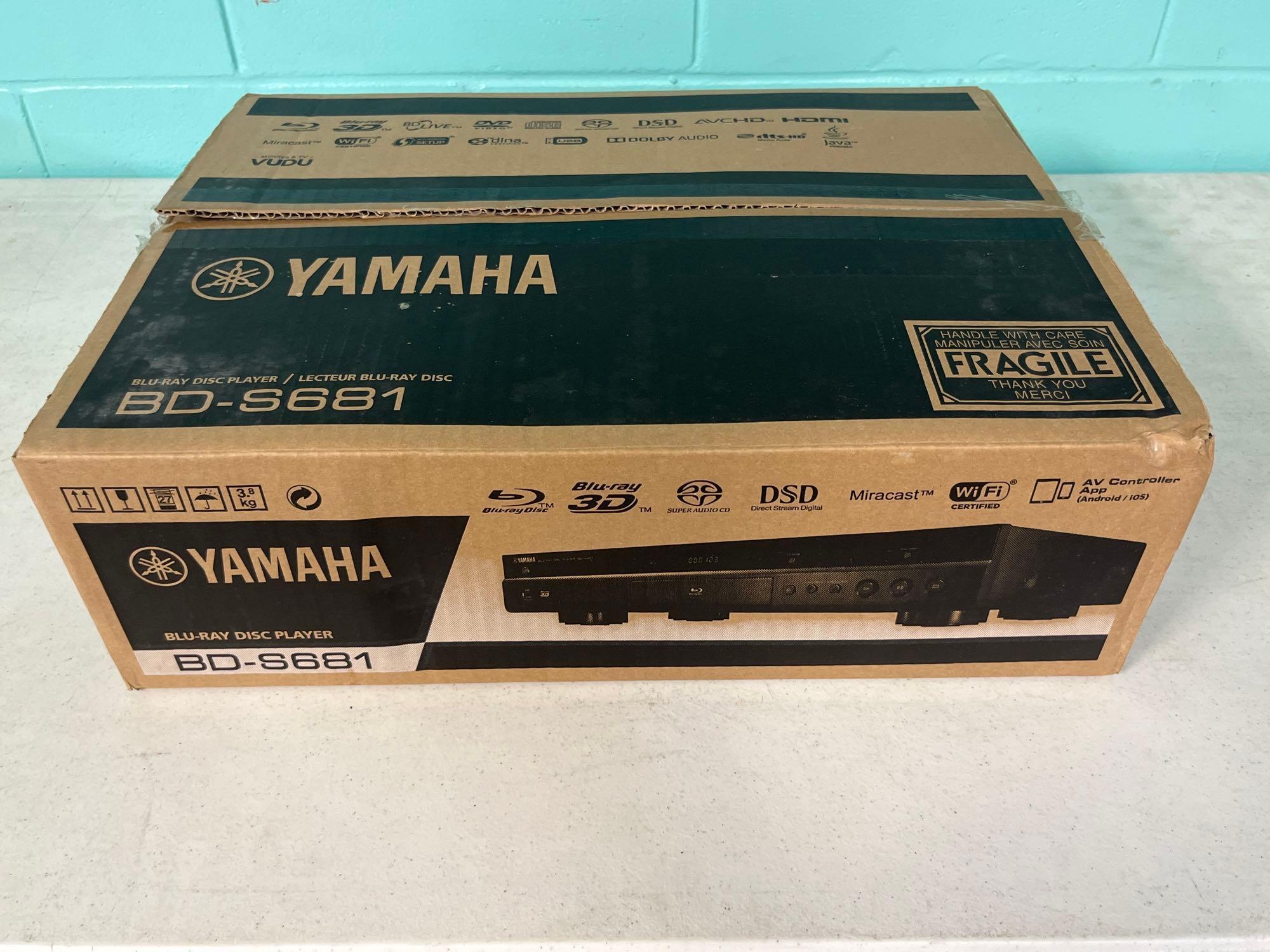 Yamaha BD-S681 Blu Ray in Box | The After Auction
