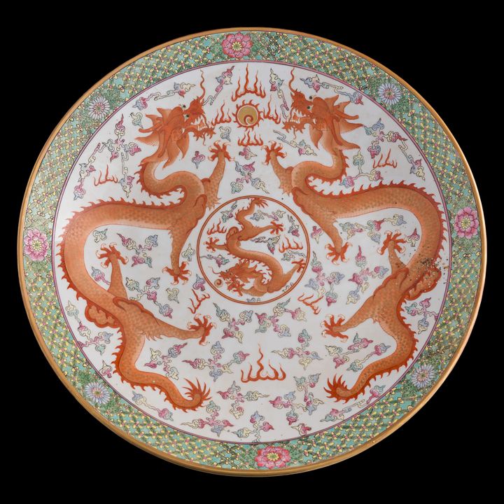1950-1970年代 礬紅龍紋盤 A Chinese iron red 'dragon' plate, 1950s-1970s