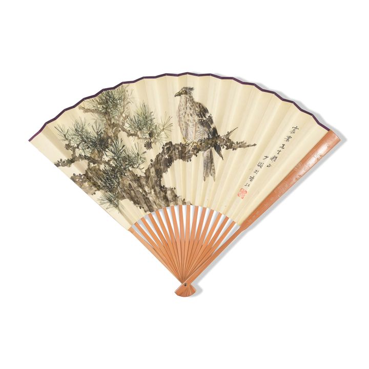少遊 鬆鷹圖成扇 Shao You (Chinese), A Chinese fan with a painting to one side and a calligraphy to the other