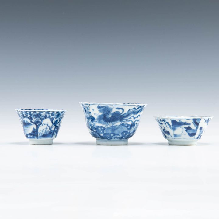 清康熙 青花杯三只 Three Chinese blue and white cups, Kangxi period, Qing dynasty