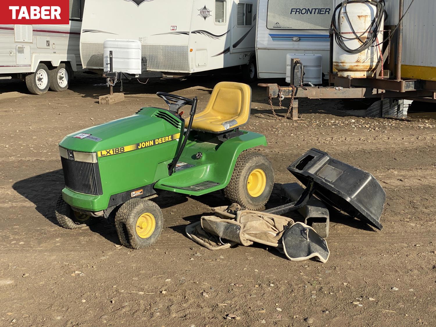 John Deere LX 188 17 HP Ride On Lawn Mower w/ Grass Catcher (Inoperable ...