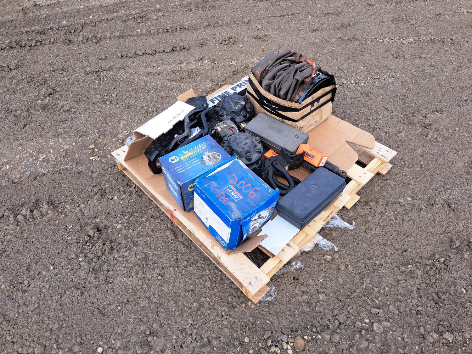 Assortment of Misc Automotive Parts and Supplies [24KA07004062] Team