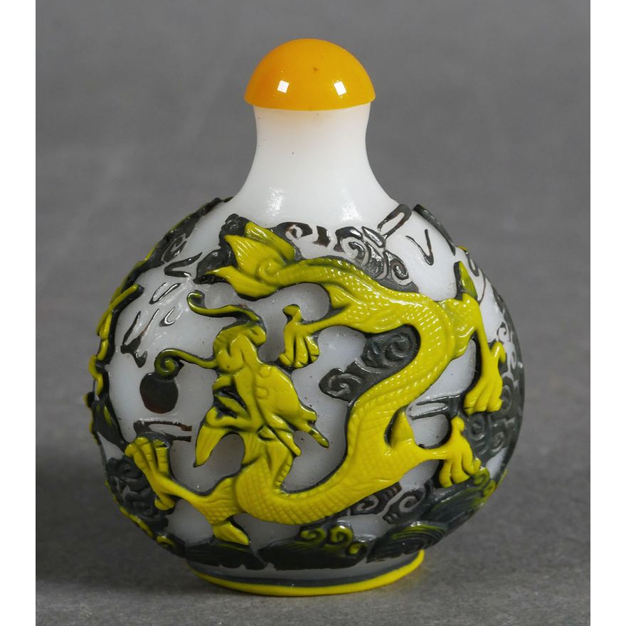 Vintage Glass Chinese Snuff Bottle