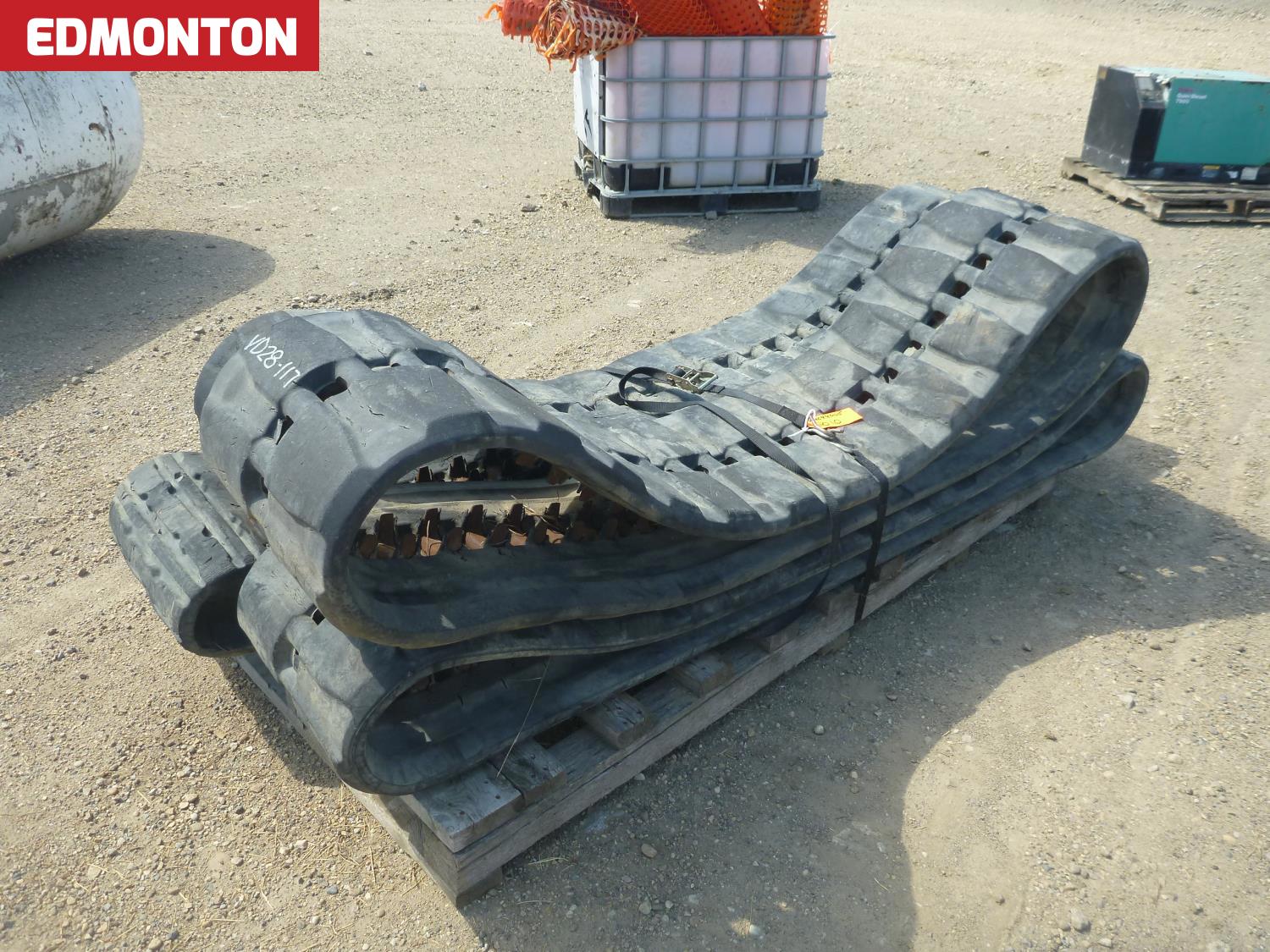 (4) 18 Inch Rubber Skid Steer Tracks [25HC48005-010] | Team Auctions