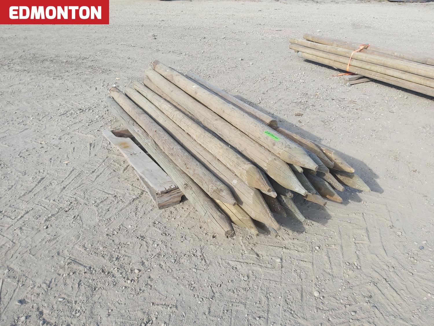 (22) 7 Ft Treated Fence Posts [25JG37001-020] | Team Auctions