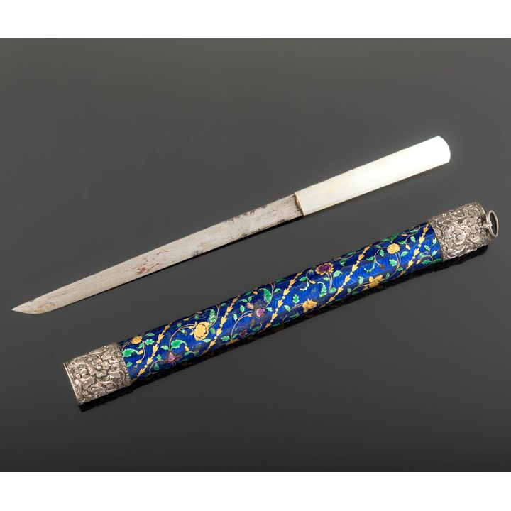 清乾隆   銅胎琺瑯白玉柄鞘刀 A Chinese knife with cloisonne sheath and white jade handle, Qianlong period