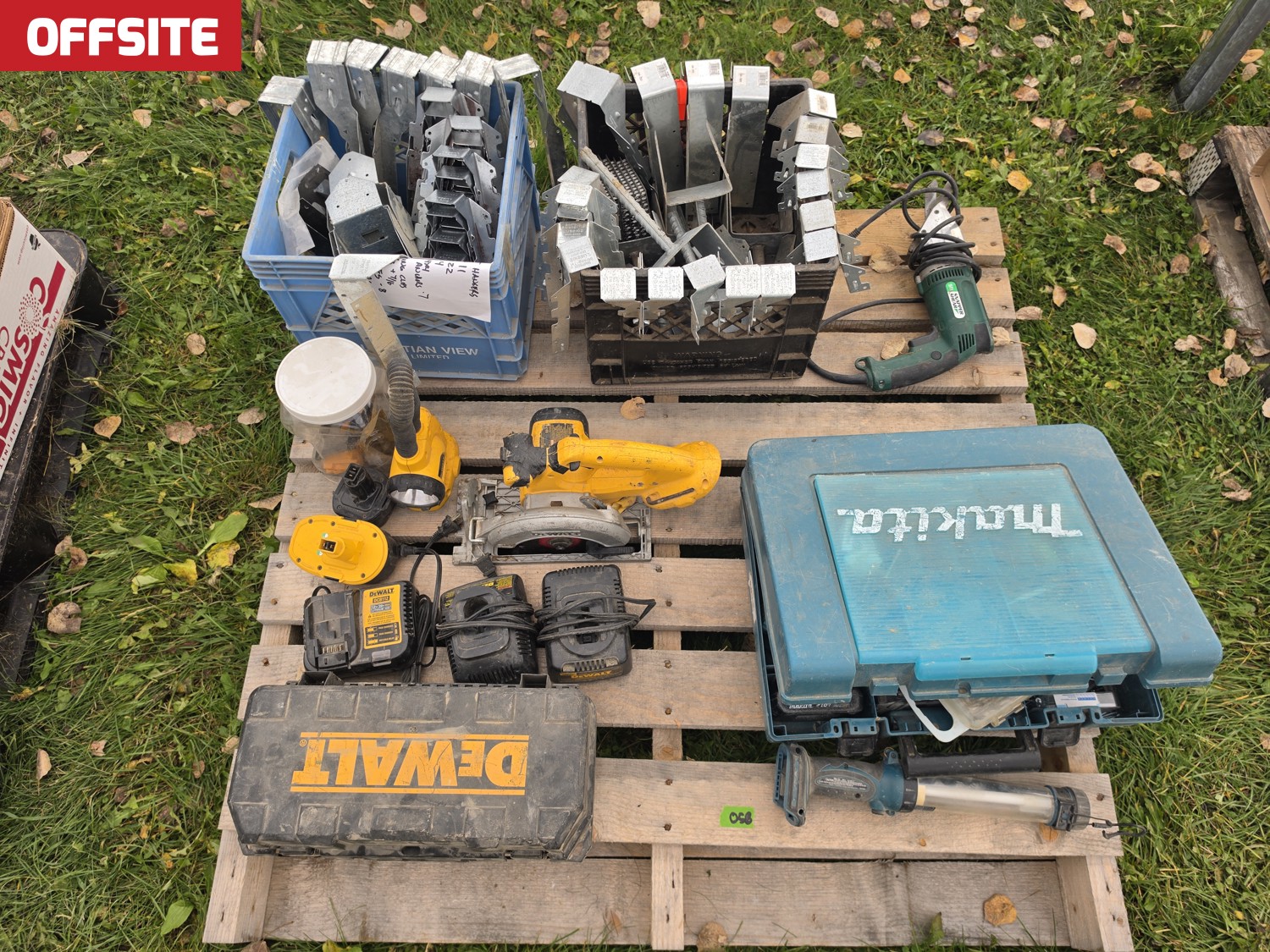 Qty of Hand Tools & Joist Hangers [26JC57033-058] | Team Auctions