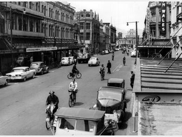 CHRISTCHURCH: MORNING COMMUTE (SEE MORE)