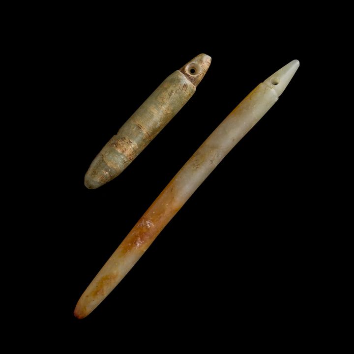 良渚文化 錘形器兩件 Two Chinese jade spindle-shaped toggles, Liangzhu culture