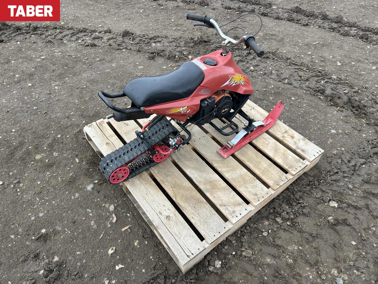 Super Snow Fox Kids Snowmobile [25KI02100-010] | Team Auctions