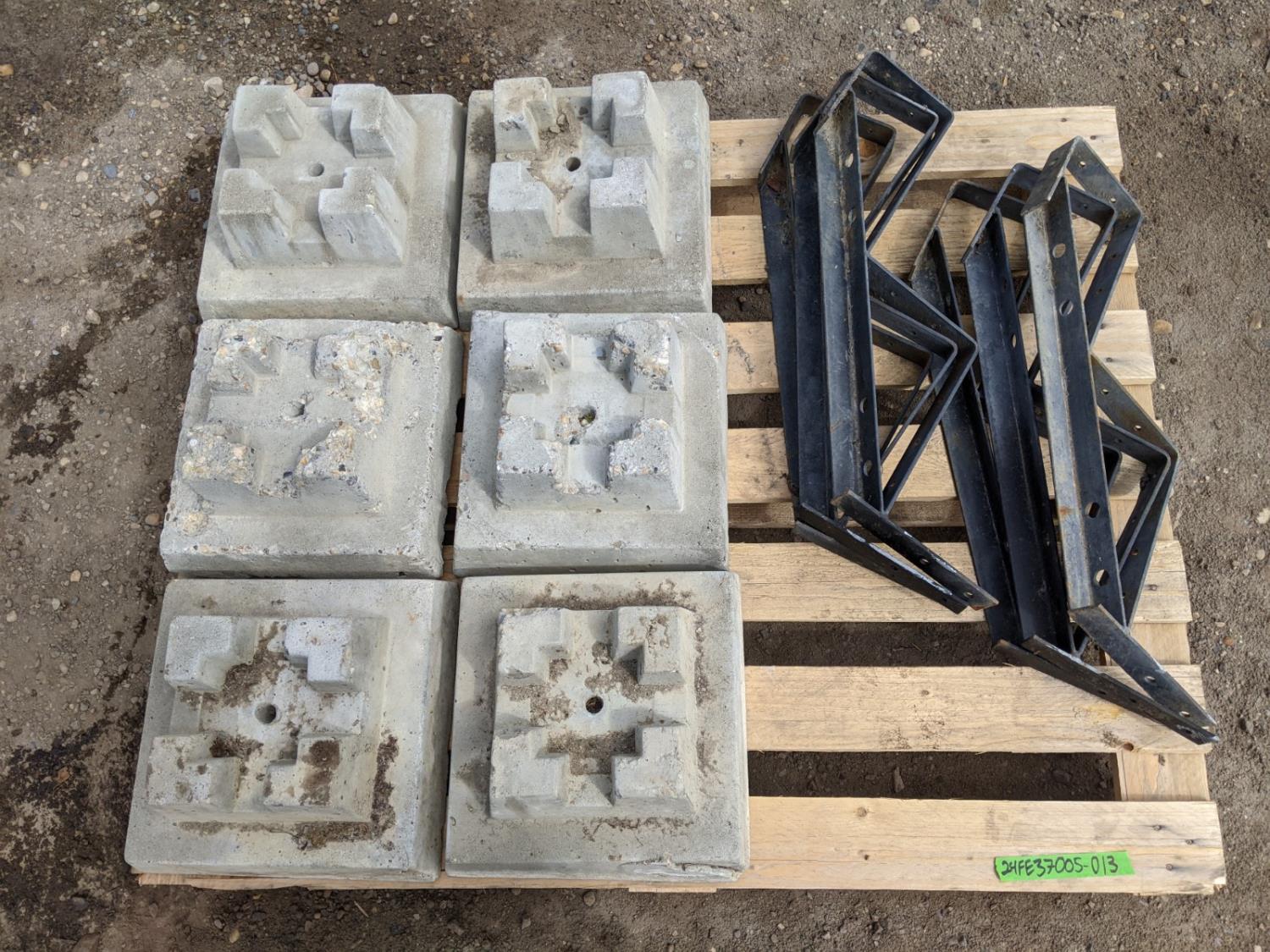 (6) Concrete Blocks (6) 2-Step Risers [24FE37005-013] | Team Auctions
