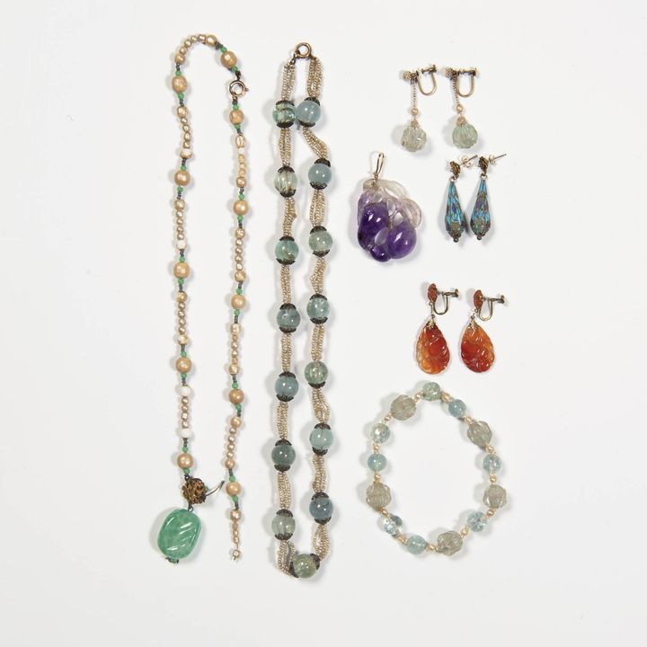 二十世紀早 各式珍珠水晶及瑪瑙首飾7件 A group of seven Chinese pearl, crystal, and agate jewelry, Early 20th century
