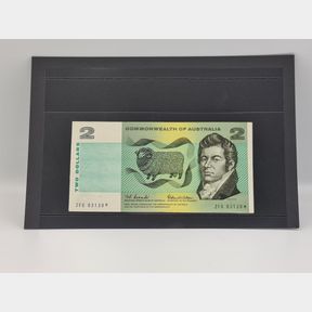 Australia - $2 Banknote - Star Note