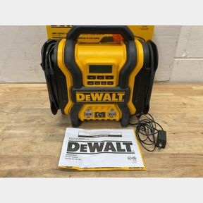 DEWALT - Portable Power 2000 Peak Amp Jump Starter w/Digital Compressor