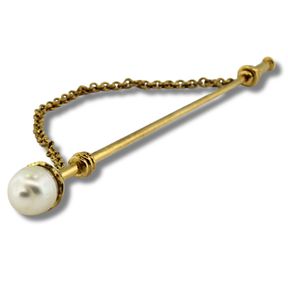 Baroque Pearl set in Stylish 18ct Gold Stick Pin with safety chain