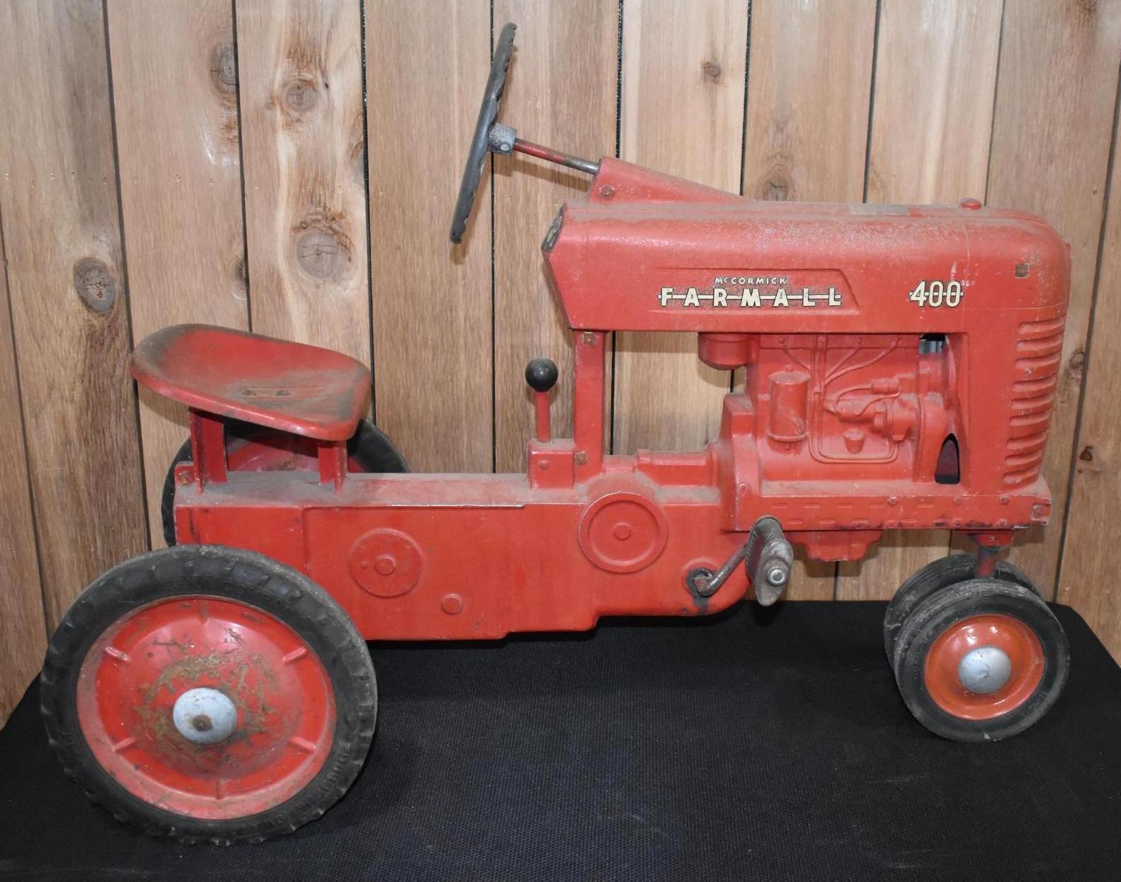 1955 Farmall 400 Pedal Tractor by Eska | Matthews Auctions, LLC