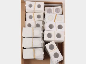 ACCESSORIES | 2'x2' cardboard self-adhesive coin holde