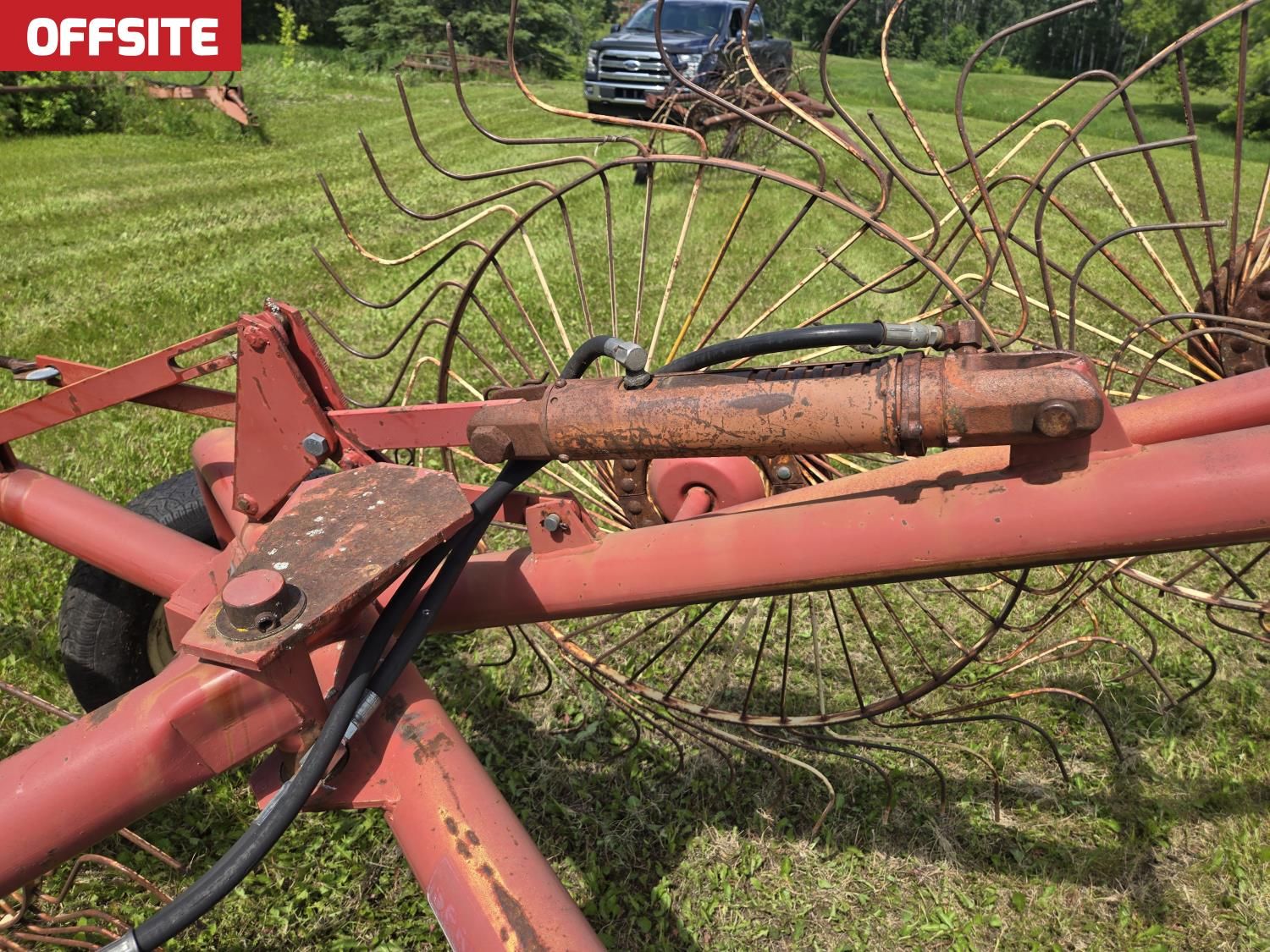 Vicon 6 Wheel Rake [25GJ05002-026] | Team Auctions