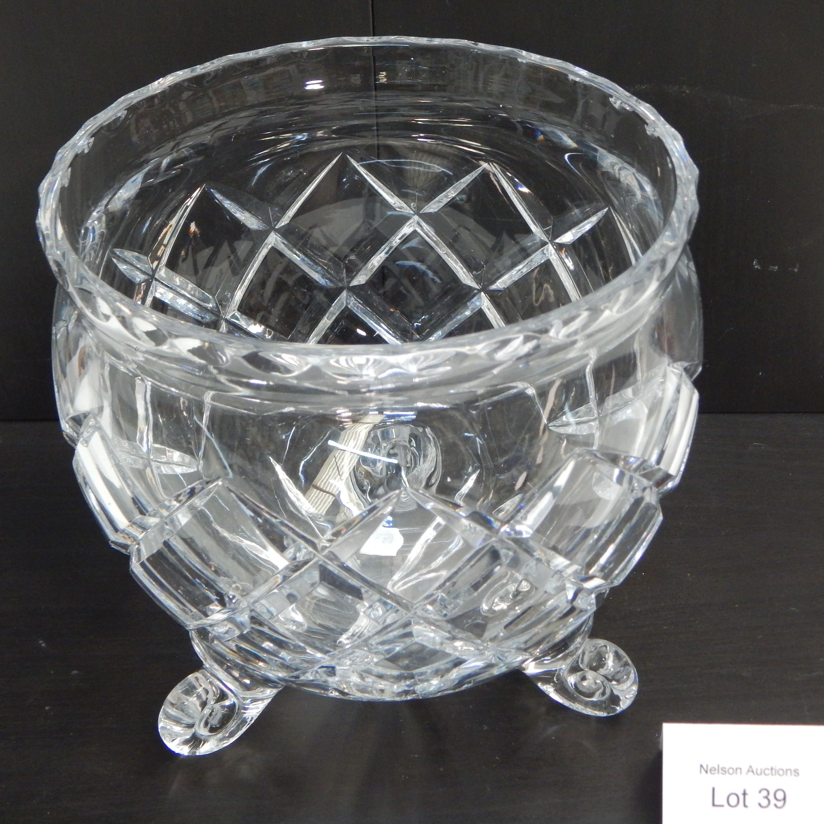 Quality beautiful crystal tri footed bowl — sold at auction in New Zealand for $20