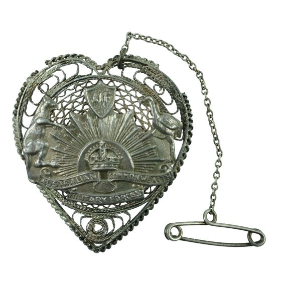 Australia - WWI AIF Pierced Silver Sweetheart Brooch with Safety Chain