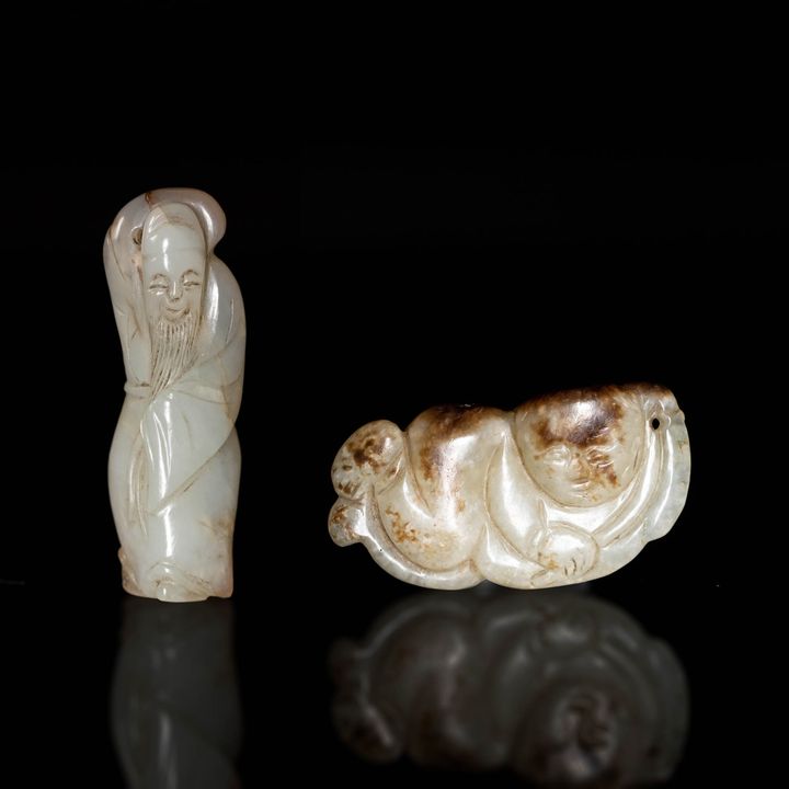 明代/清代   玉雕人物掛墜兩件 Two Chinese carved jade figures, Ming or Qing dynasty